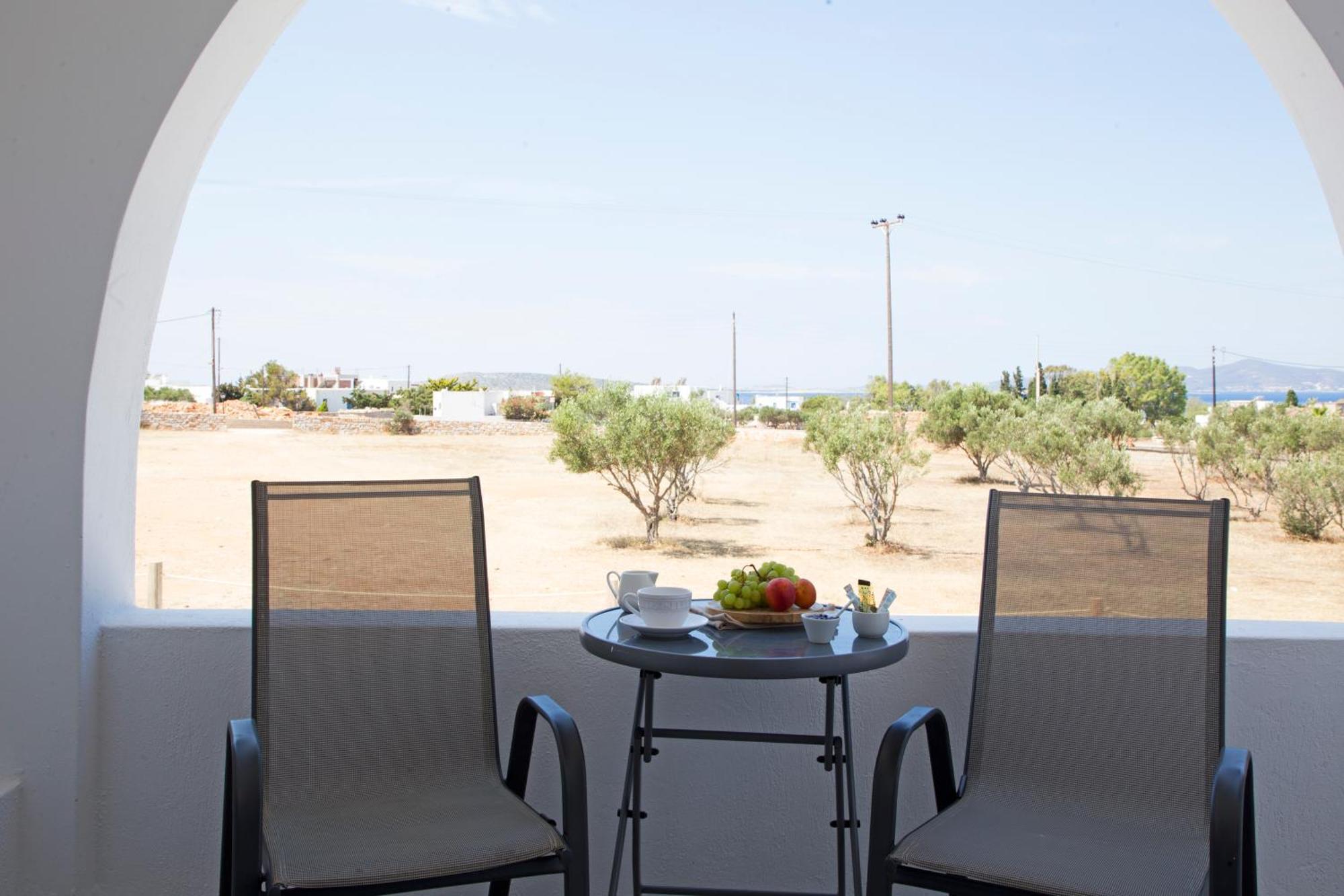 Paros King Aparthotel Aliki  Bagian luar foto