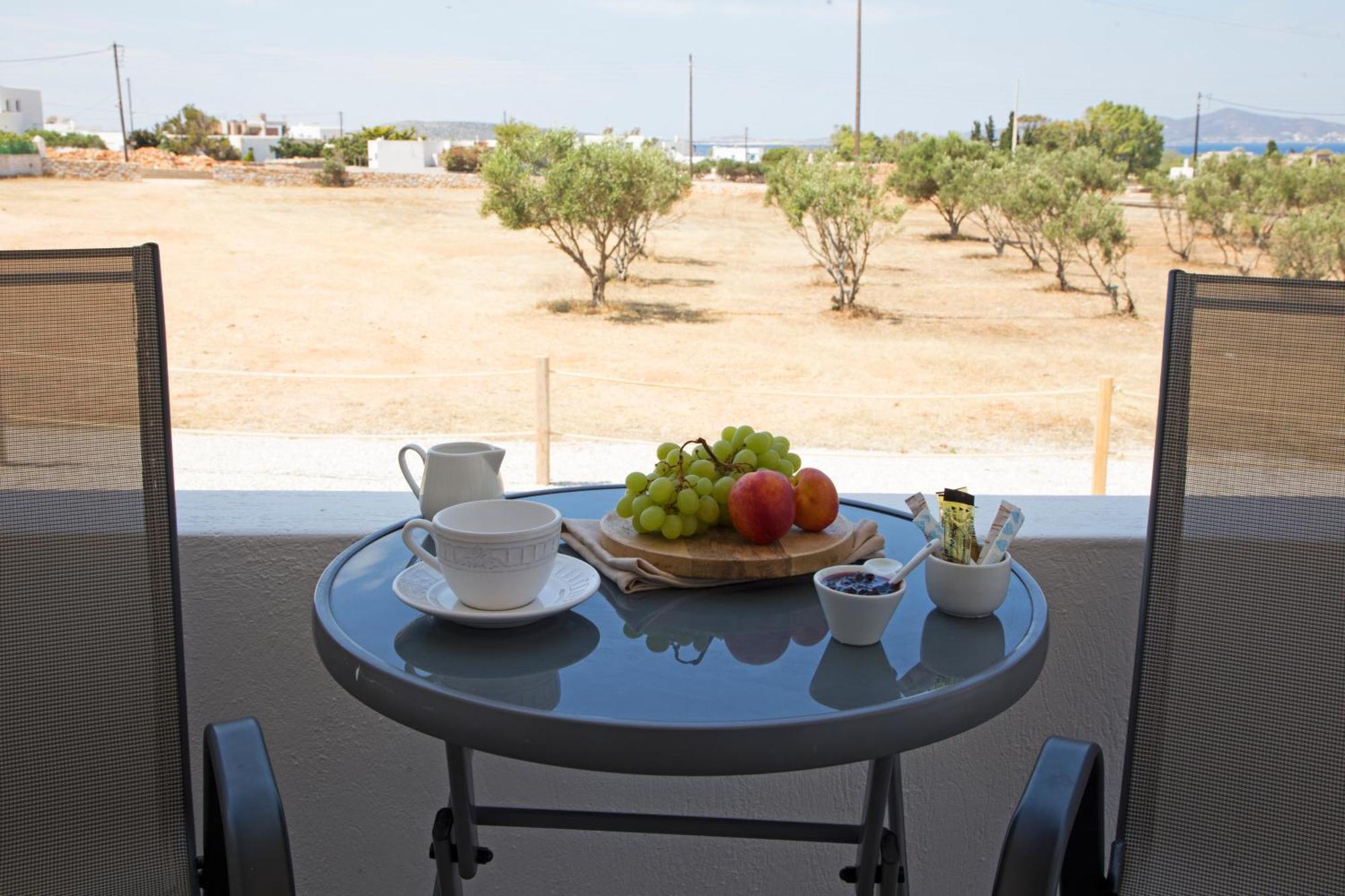 Paros King Aparthotel Aliki  Bagian luar foto